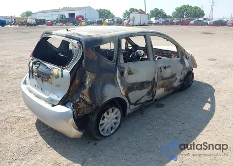 2014 Nissan Versa Note S (Sr)/S Plus/Sv z USA, uszkodzony, nr VIN 3N1CE2CP7EL411413